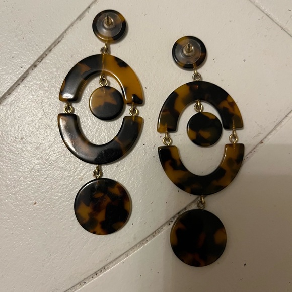 J. Crew Tortoise Shell Earrings - Picture 2 of 3